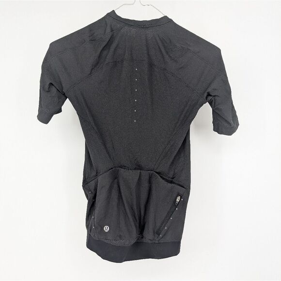Lululemon bicycle shirt - Picture 7 of 8